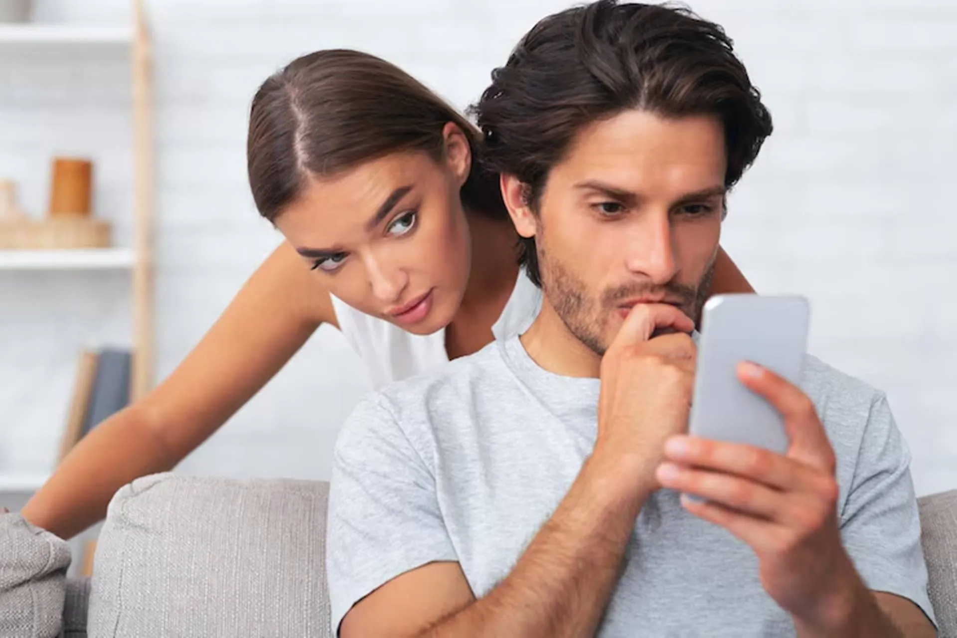 psicologia de quem trai pelo WhatsApp psicologia sobre quem trai pelo WhatsApp